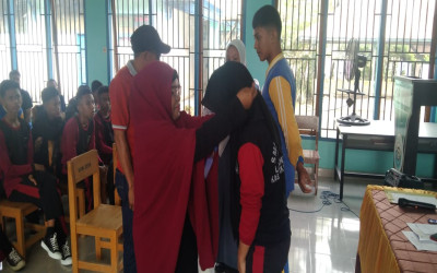 Hari Pertama Masa Pengenalan Lingkungan Sekolah SMK Negeri 1 Kolaka Timur