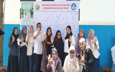 Cegah Kekerasan di Sekolah, Warga Sekolah SMKN 1 Kolaka Timur Tandatangani Deklarasi